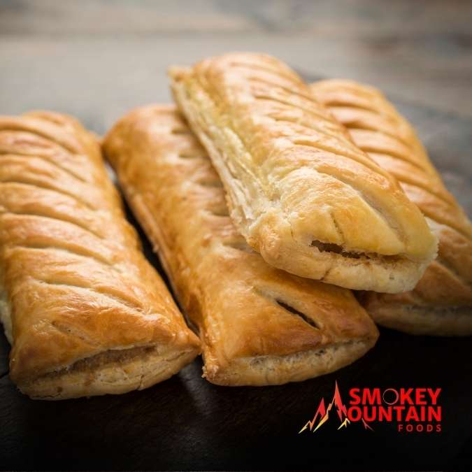 Cracklin’ Pepper Beef Sausage Rolls – 4 Pcs per pack